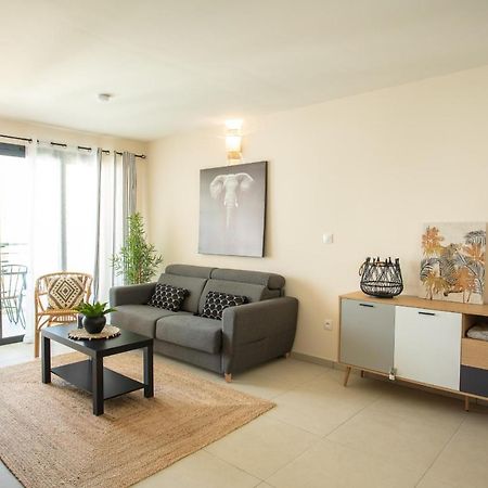 M Safirina Apartment Saint-Paul Exterior photo